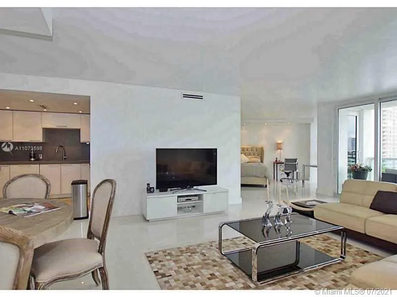 100 Bayview Dr # 701, Sunny Isles Beach FL 33160