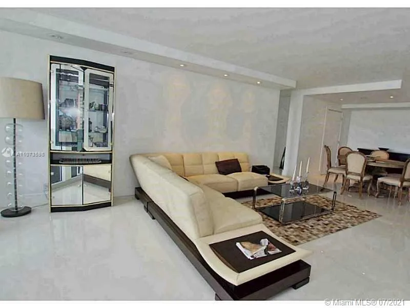 100 Bayview Dr # 701, Sunny Isles Beach FL 33160
