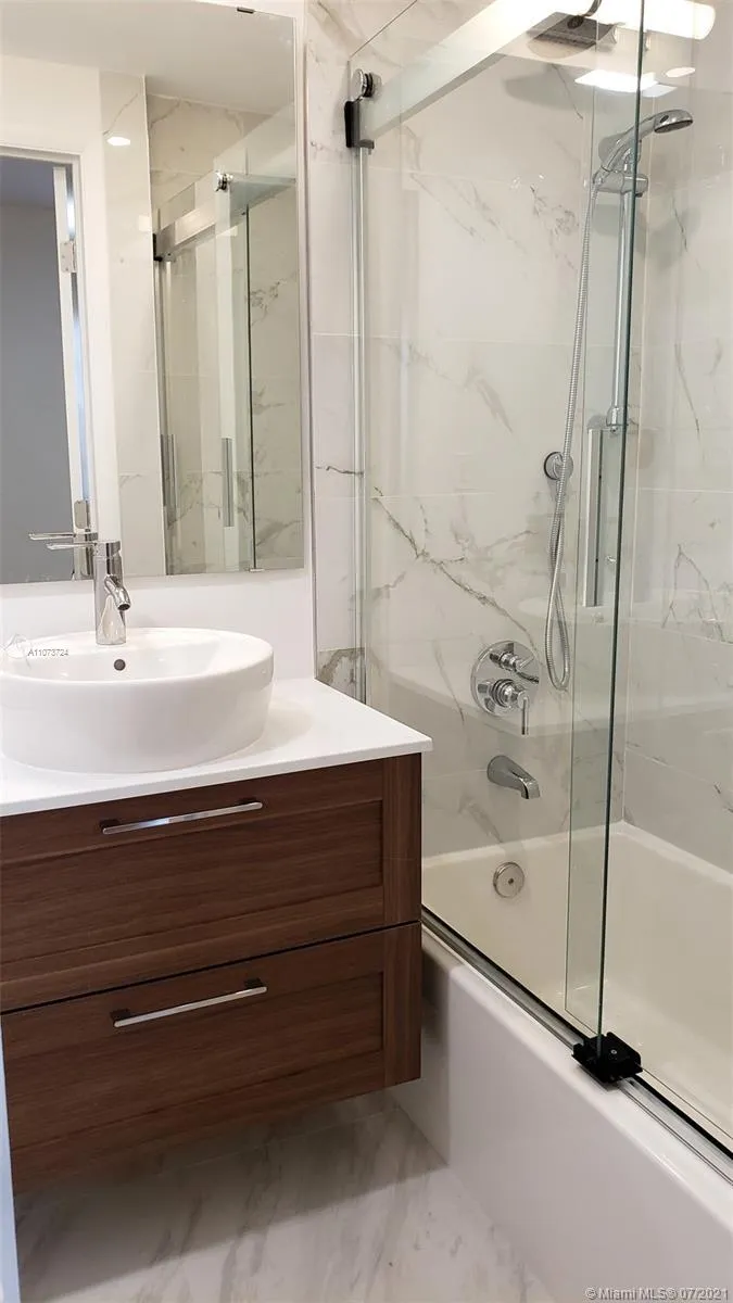 1053 Michigan Ave # 5, Miami Beach FL 33139