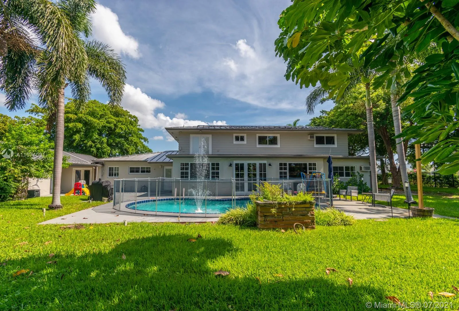 7 bedroom 4 bath for rent at 1220 NE 9th Ct, Pompano Beach FL 33060