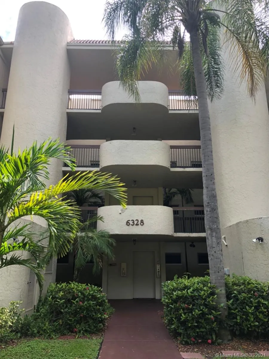2 bedroom 2 bath for sale at 6328 W Longboat Ln W # 201, Boca Raton FL 33433