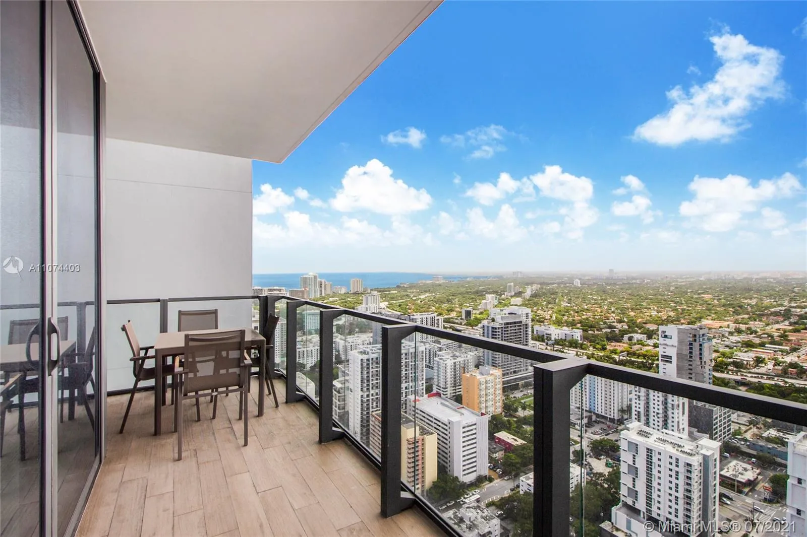 1 bedroom 1 bath for sale at 88 SW 7th St # 3806, Miami FL 33130