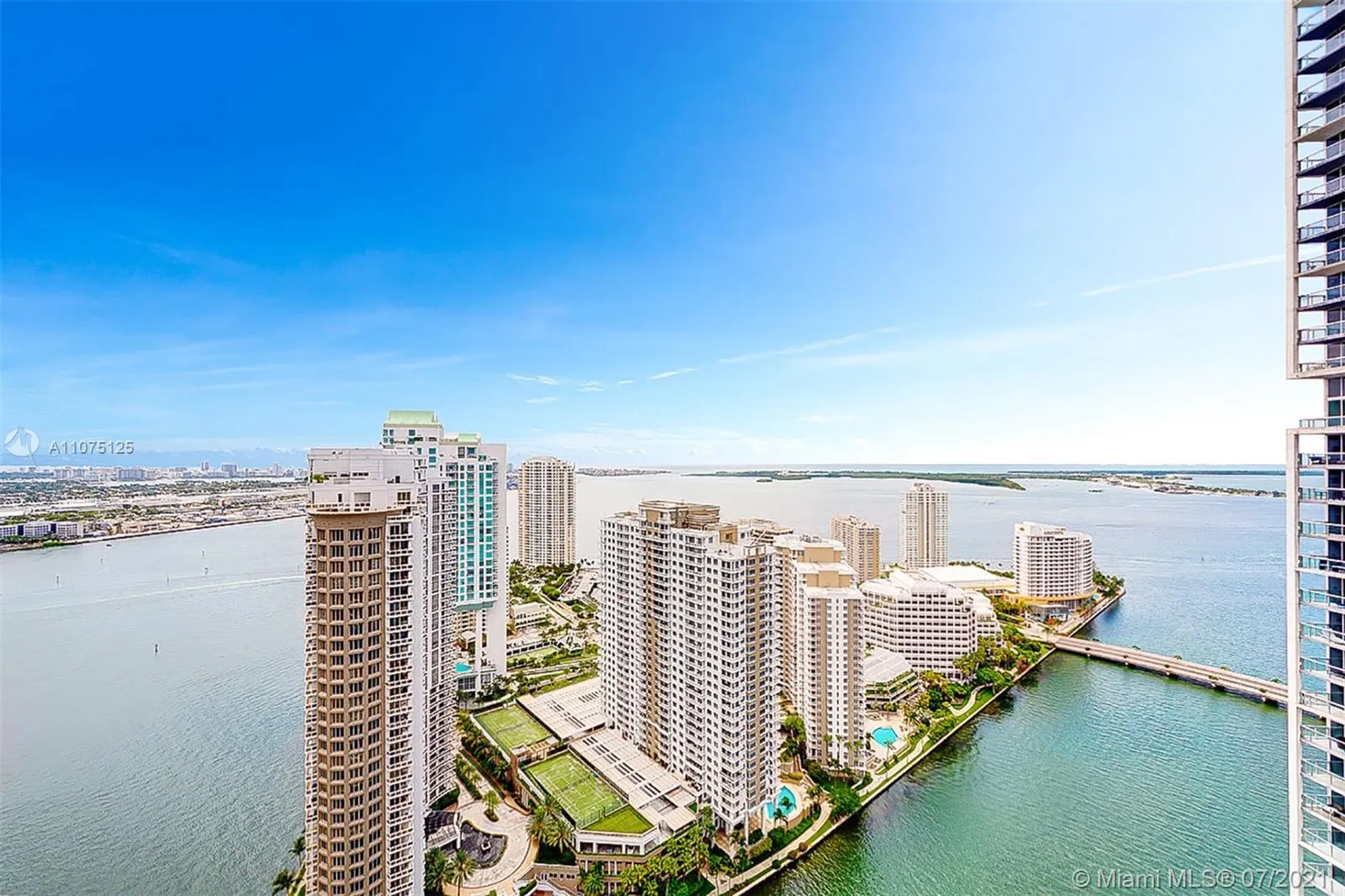 2 bedroom 2 bath for sale at 475 Brickell Ave # 3907, Miami FL 33131