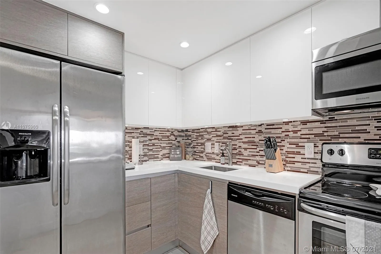 1 bedroom 1 bath for sale at 13499 Biscayne Blvd # 503, North Miami FL 33181