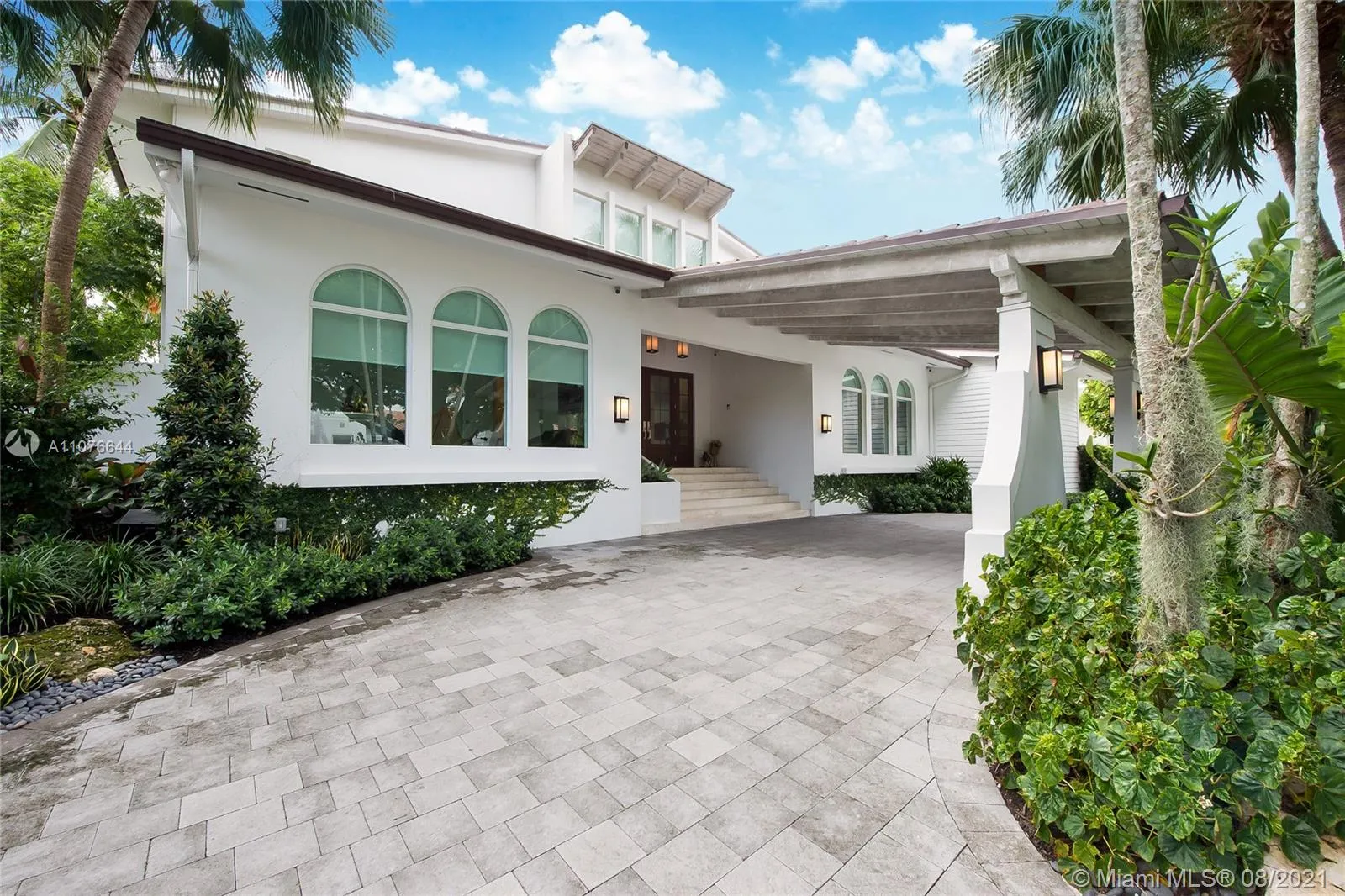 7233 Los Pinos Blvd, Coral Gables FL 33143