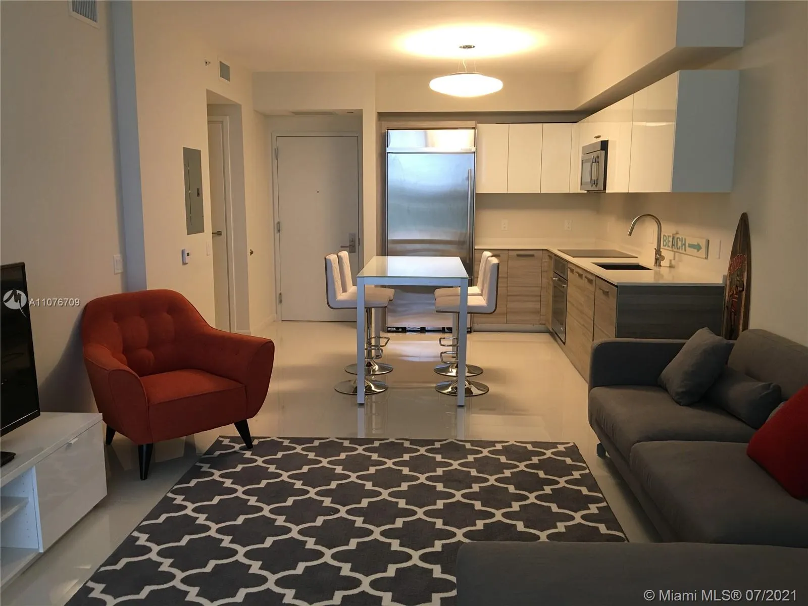 1300 Brickell Bay Drive # 1607, Miami FL 33131