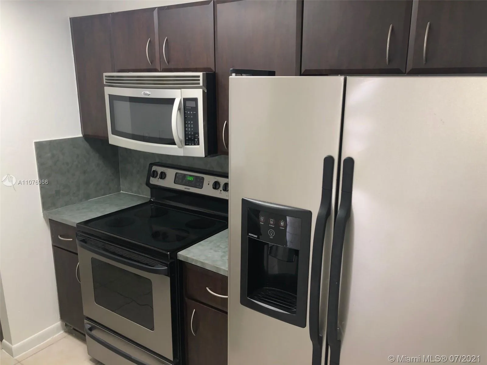 6995 NW 186th St # E101, Hialeah FL 33015