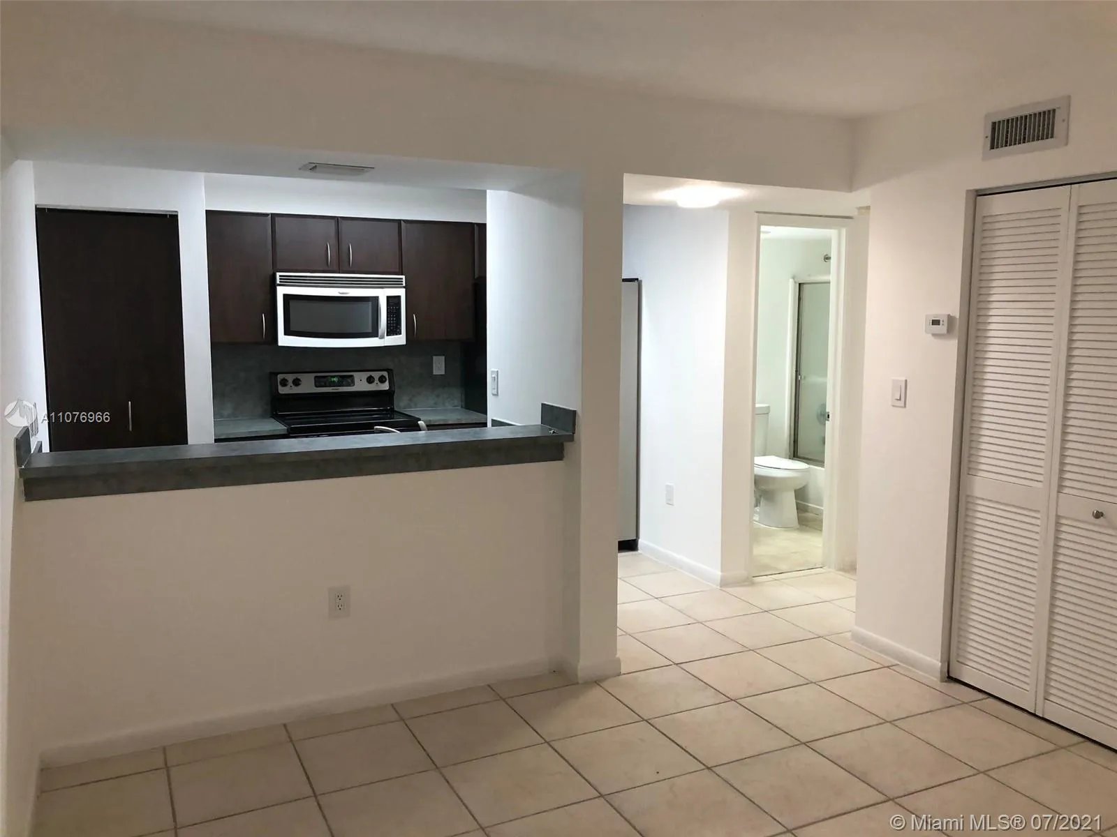 6995 NW 186th St # E101, Hialeah FL 33015