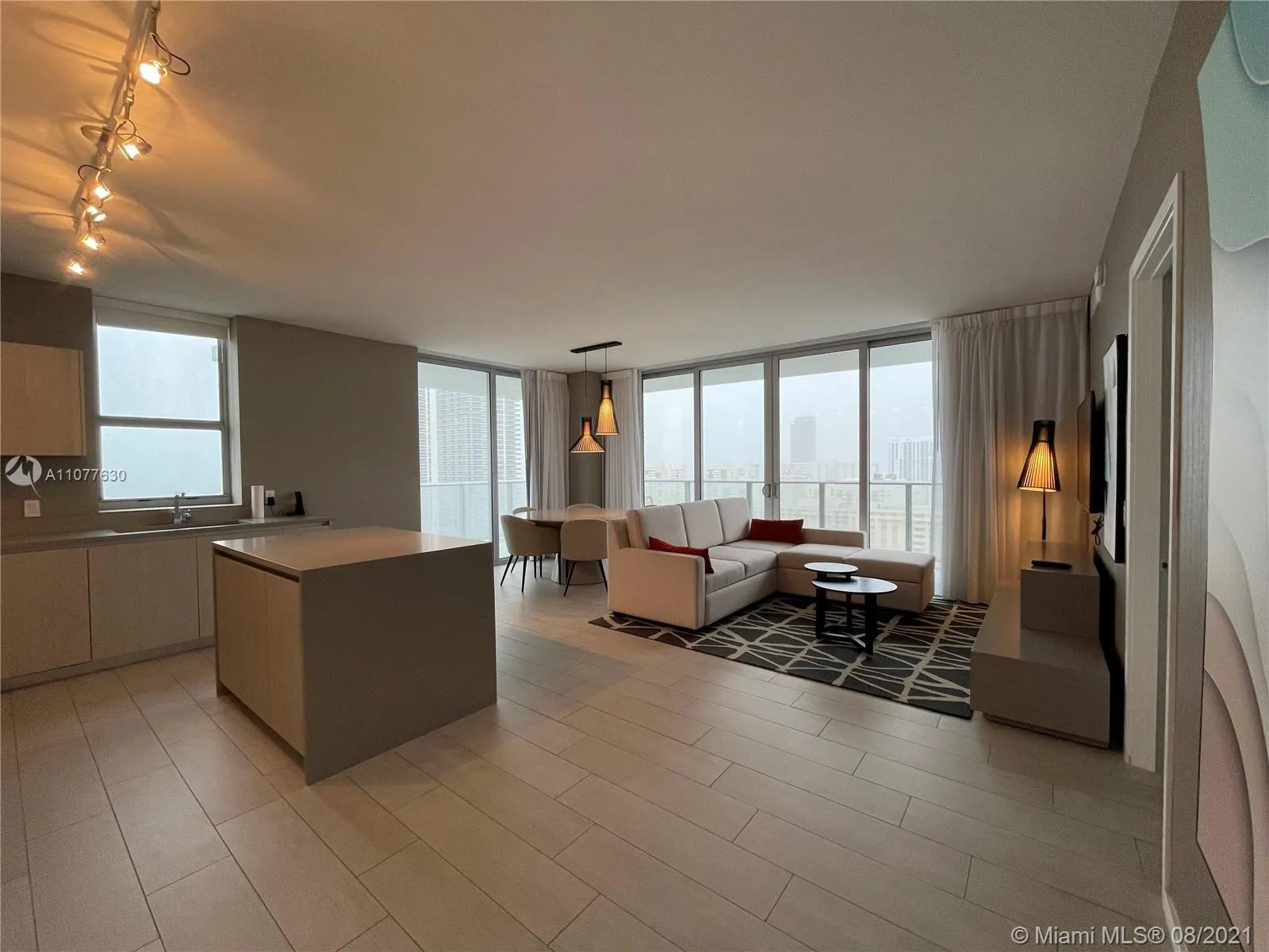 2 bedroom 2 bath for sale at 4010 S Ocean Dr # R2009, Hollywood FL 33019