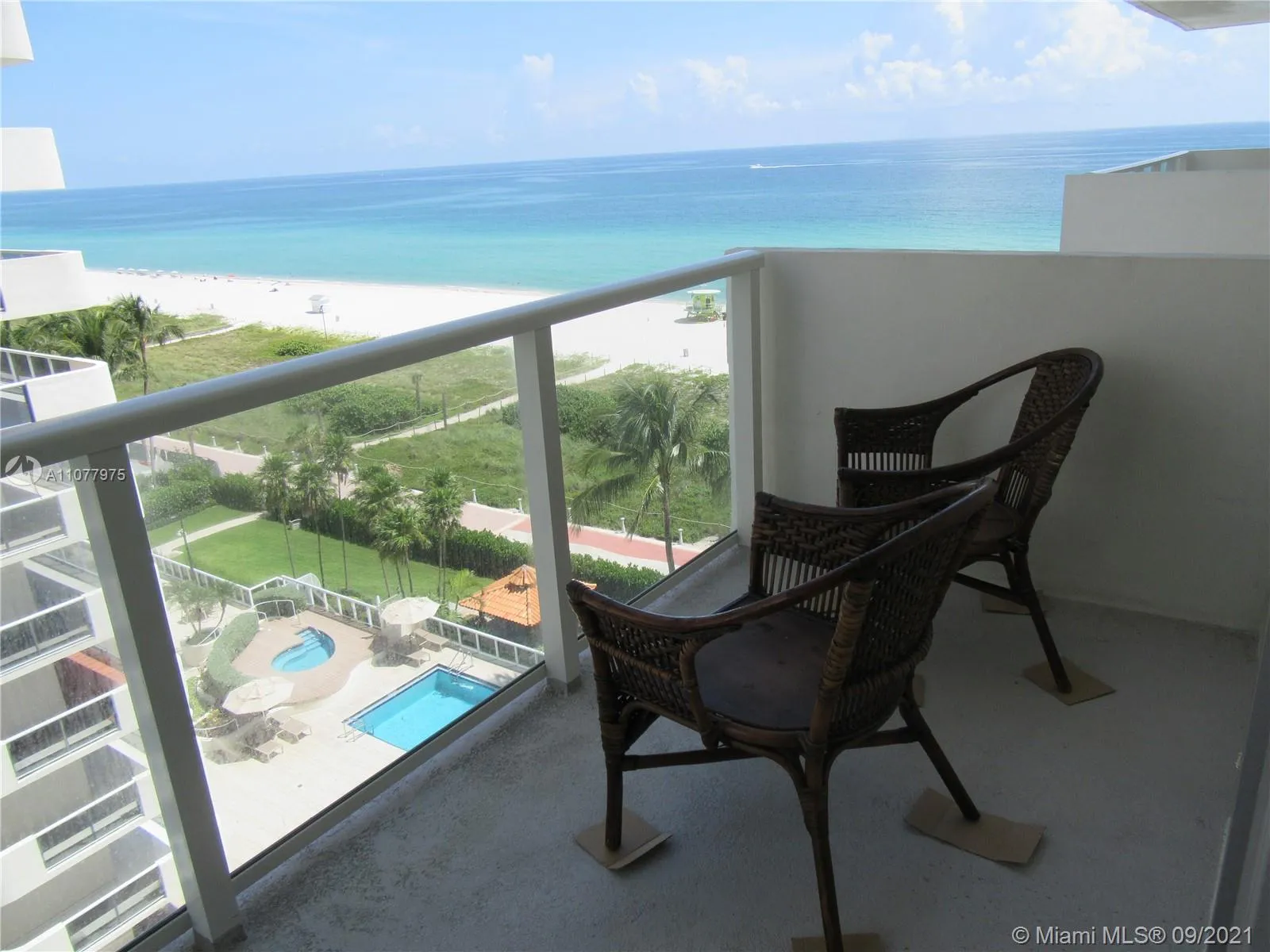 1 bedroom 2 bath for rent at 5701 Collins Ave # 919, Miami Beach FL 33140
