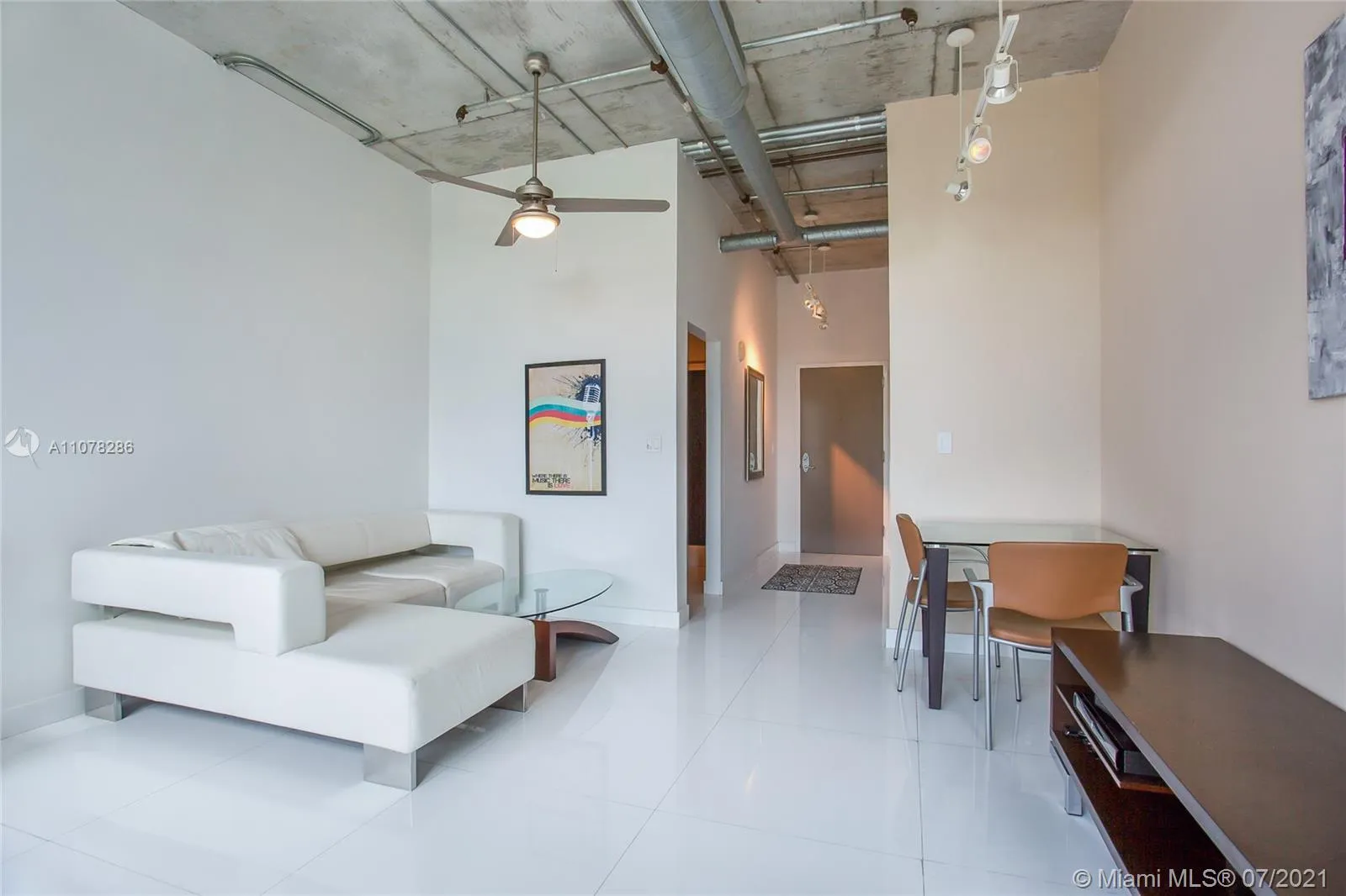 2001 Biscayne Blvd # 3213, Miami FL 33137