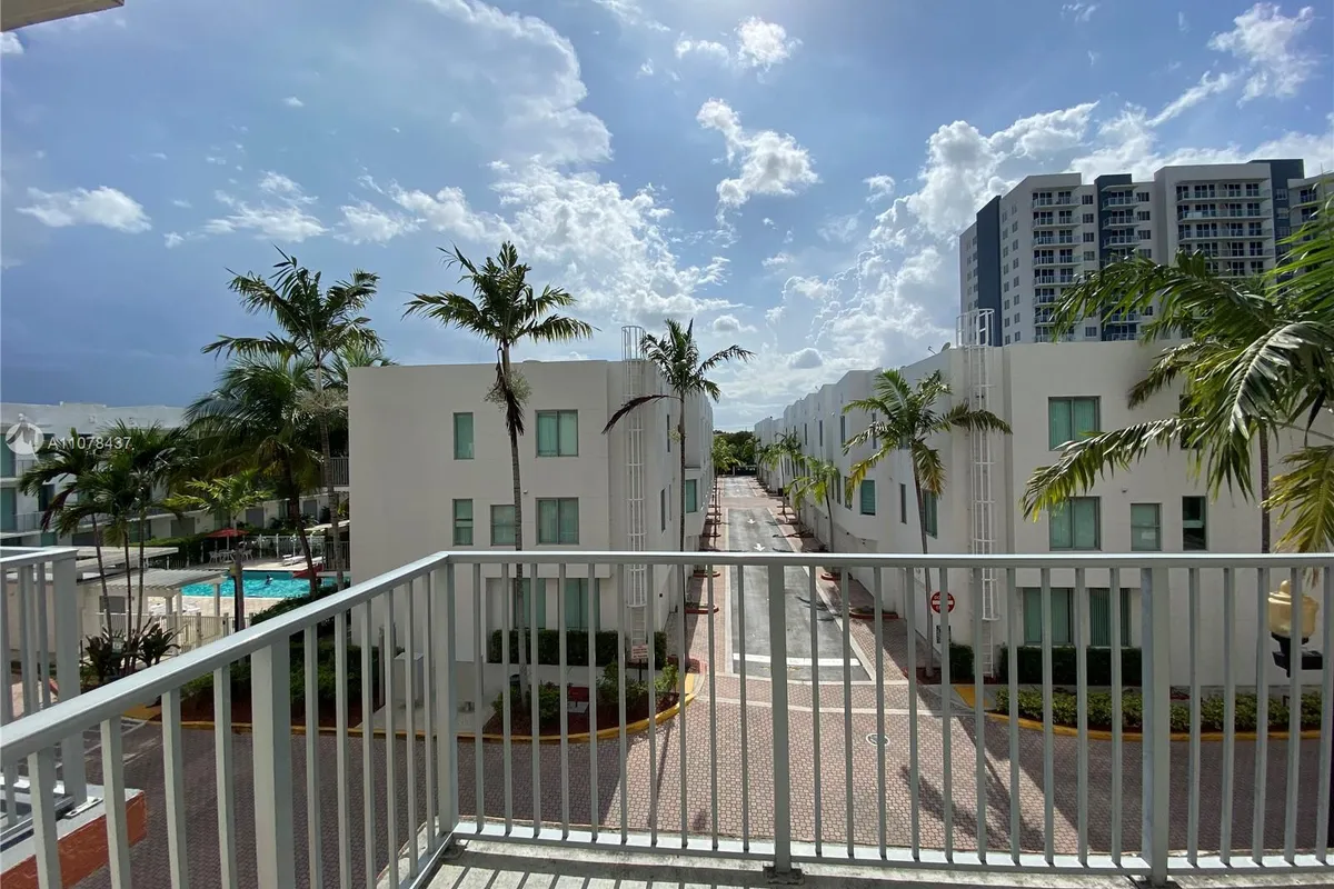 2100 Van Buren St # 320, Hollywood FL 33020
