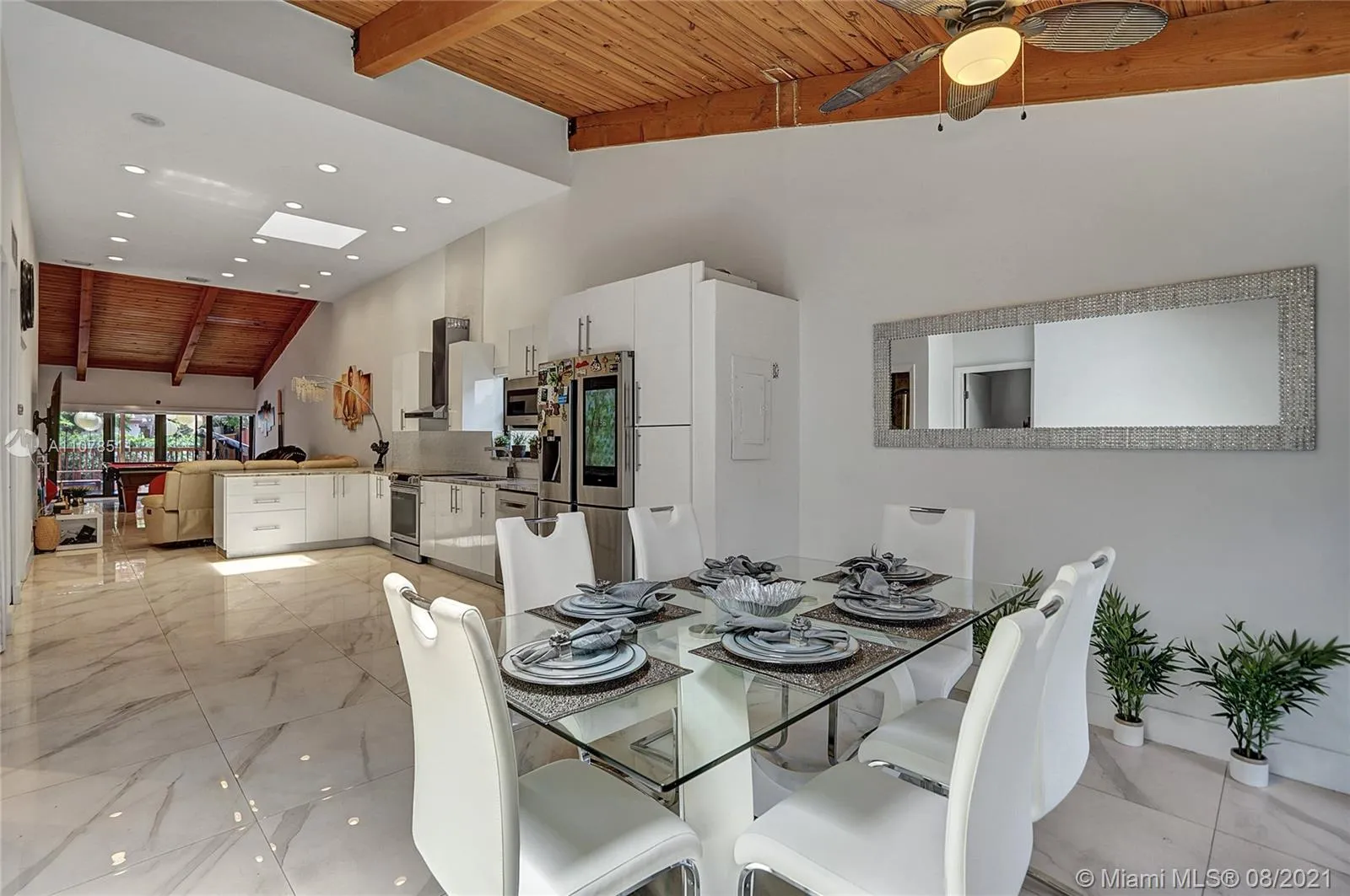 3 bedroom 2 bath for sale at 2751 S Parkview Dr # 2751, Hallandale Beach FL 33009