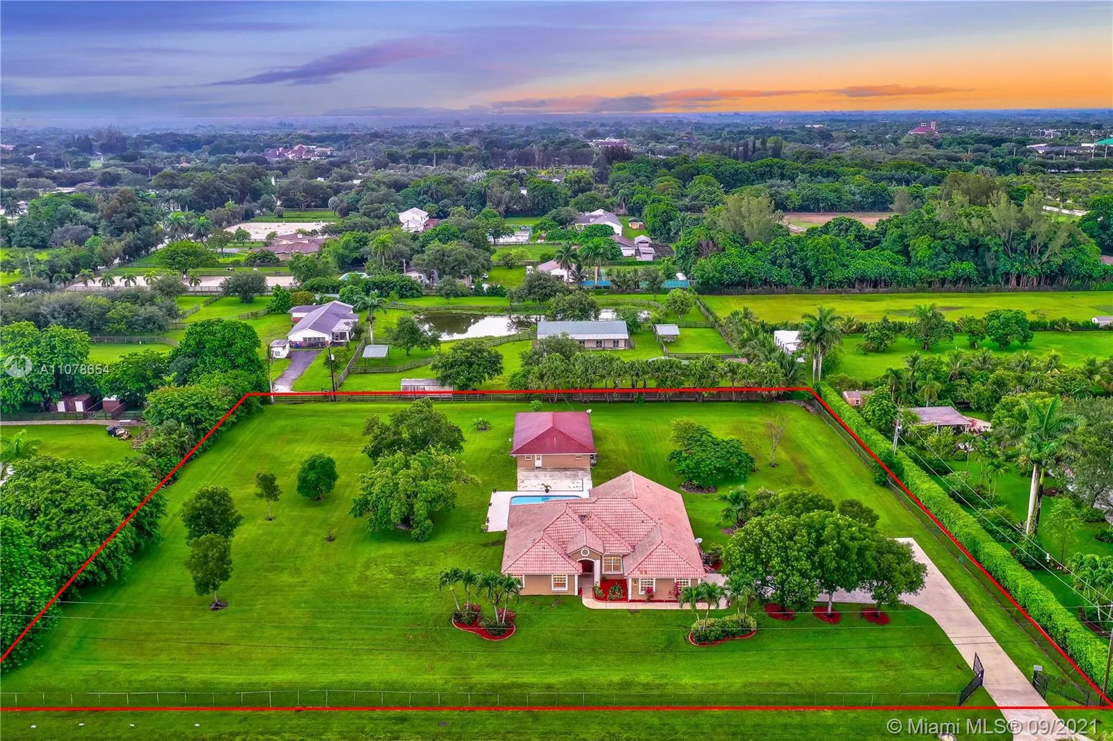 12851 Luray Rd, Southwest Ranches FL 33330