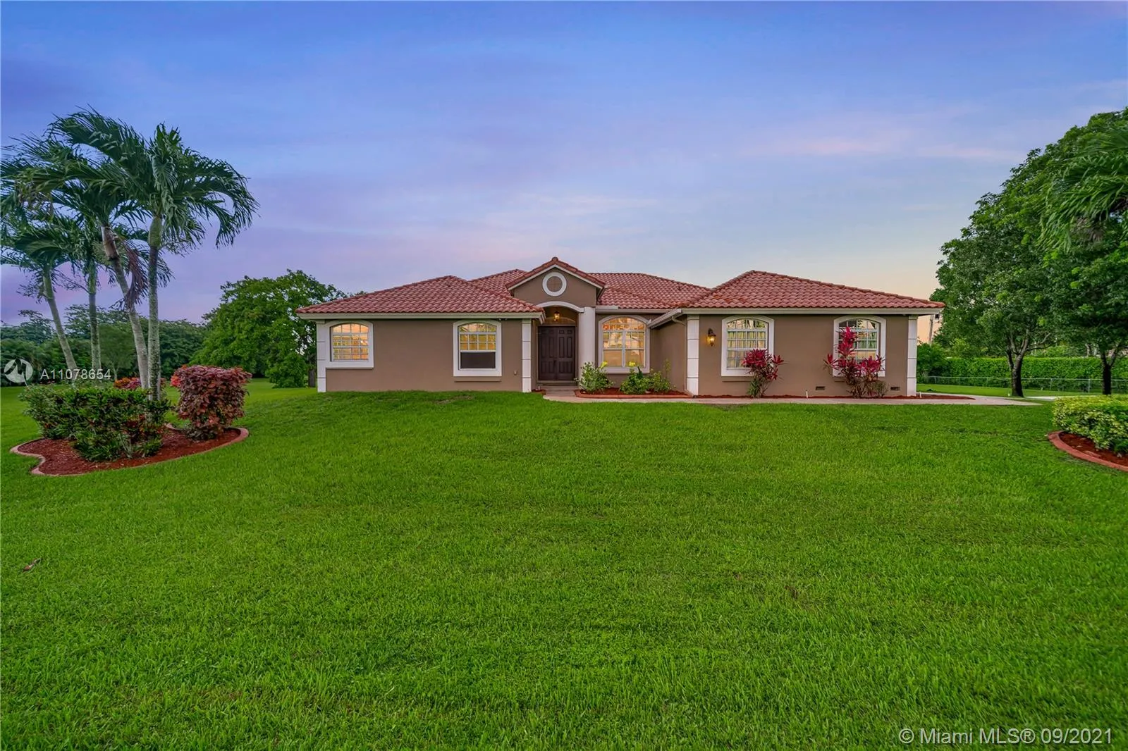 12851 Luray Rd, Southwest Ranches FL 33330