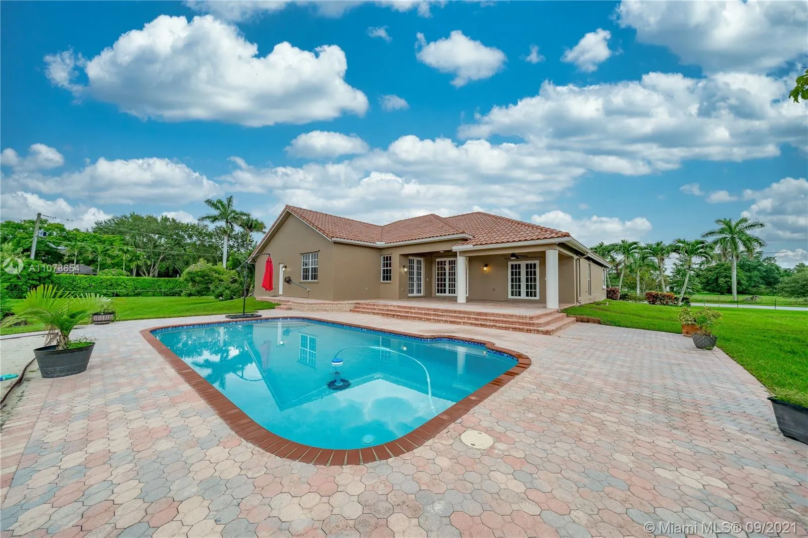 12851 Luray Rd, Southwest Ranches FL 33330