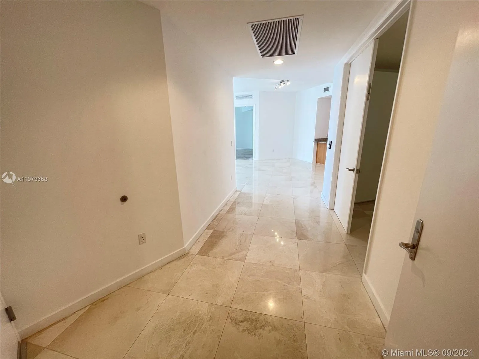 15901 Collins Ave # 1003, Sunny Isles Beach FL 33160