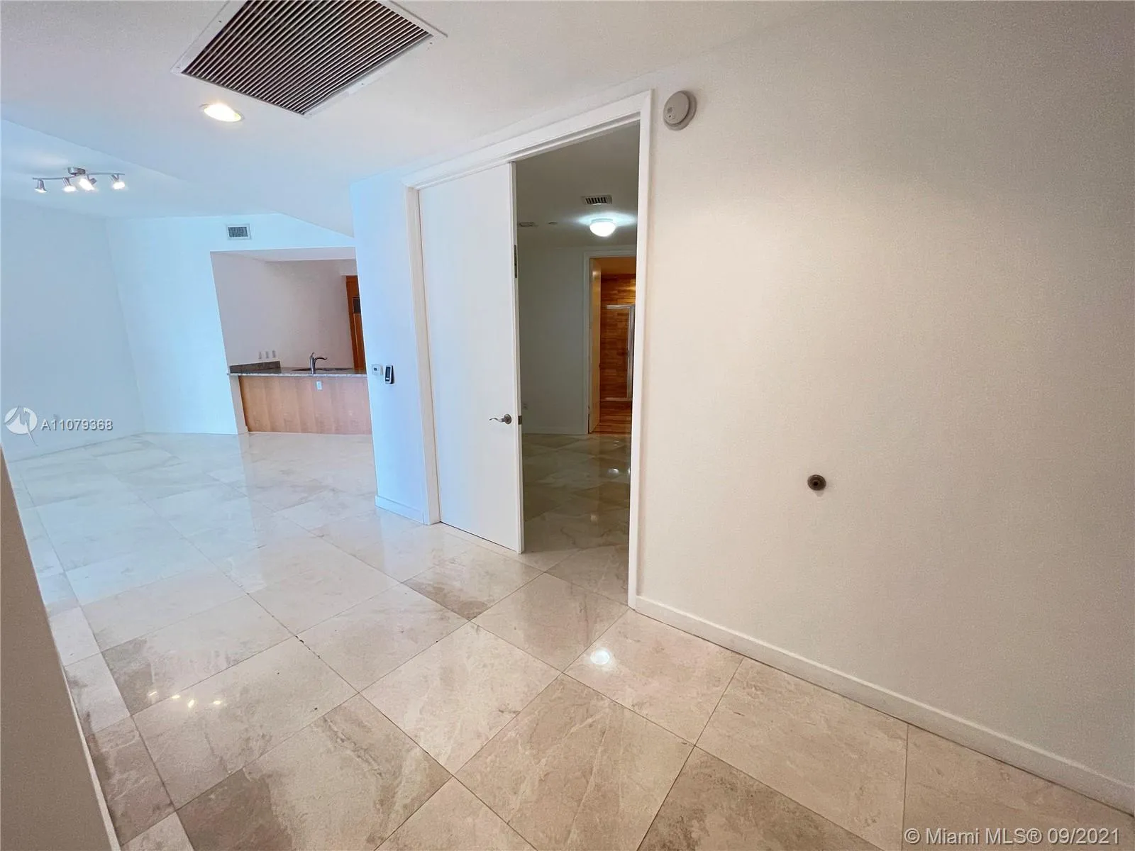 15901 Collins Ave # 1003, Sunny Isles Beach FL 33160