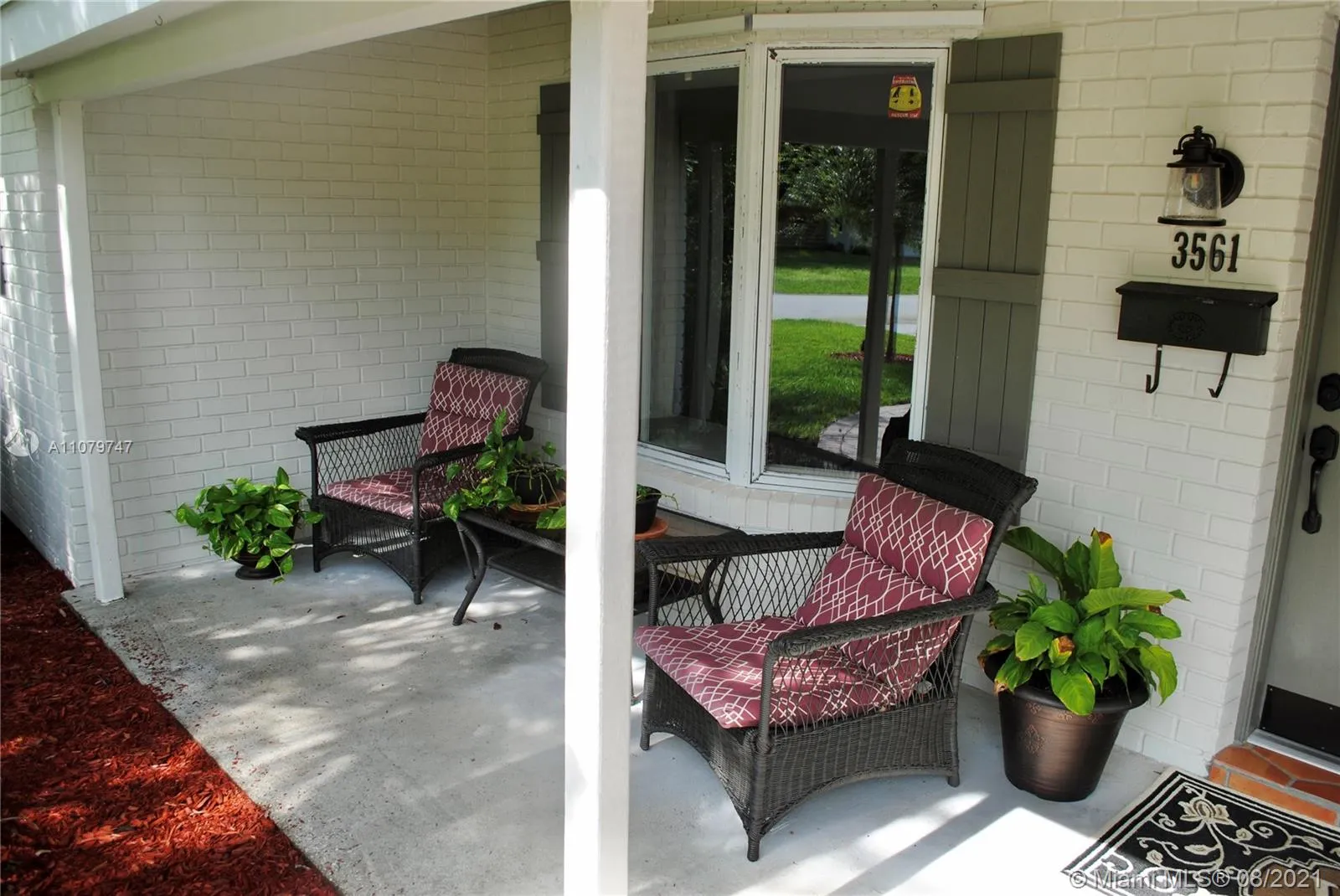 3561 NE 13th Ave, Oakland Park FL 33334