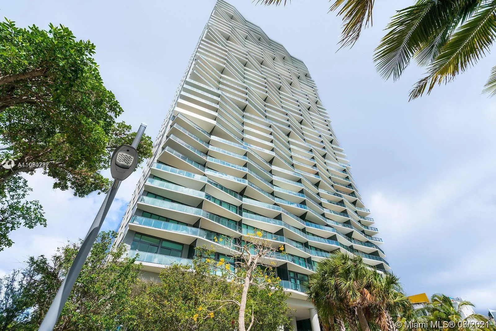2 bedroom 2 bath for sale at 460 NE 28th St # 1403, Miami FL 33137