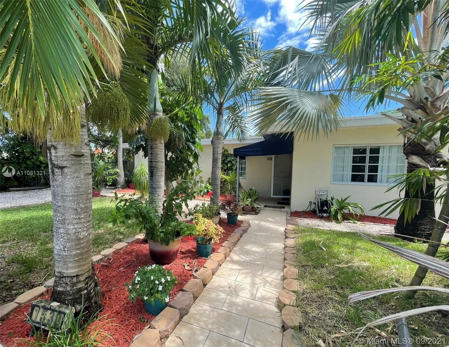 4 bedroom 3 bath for sale at 1530 NE 117th St, Miami FL 33161