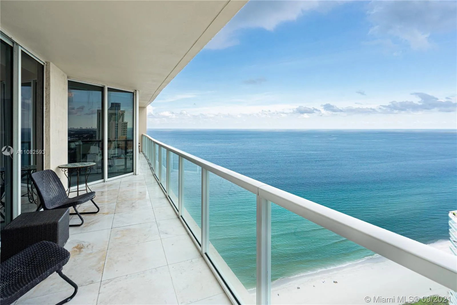 2 bedroom 2 bath for rent at 16699 Collins Ave # 4108, Sunny Isles Beach FL 33160
