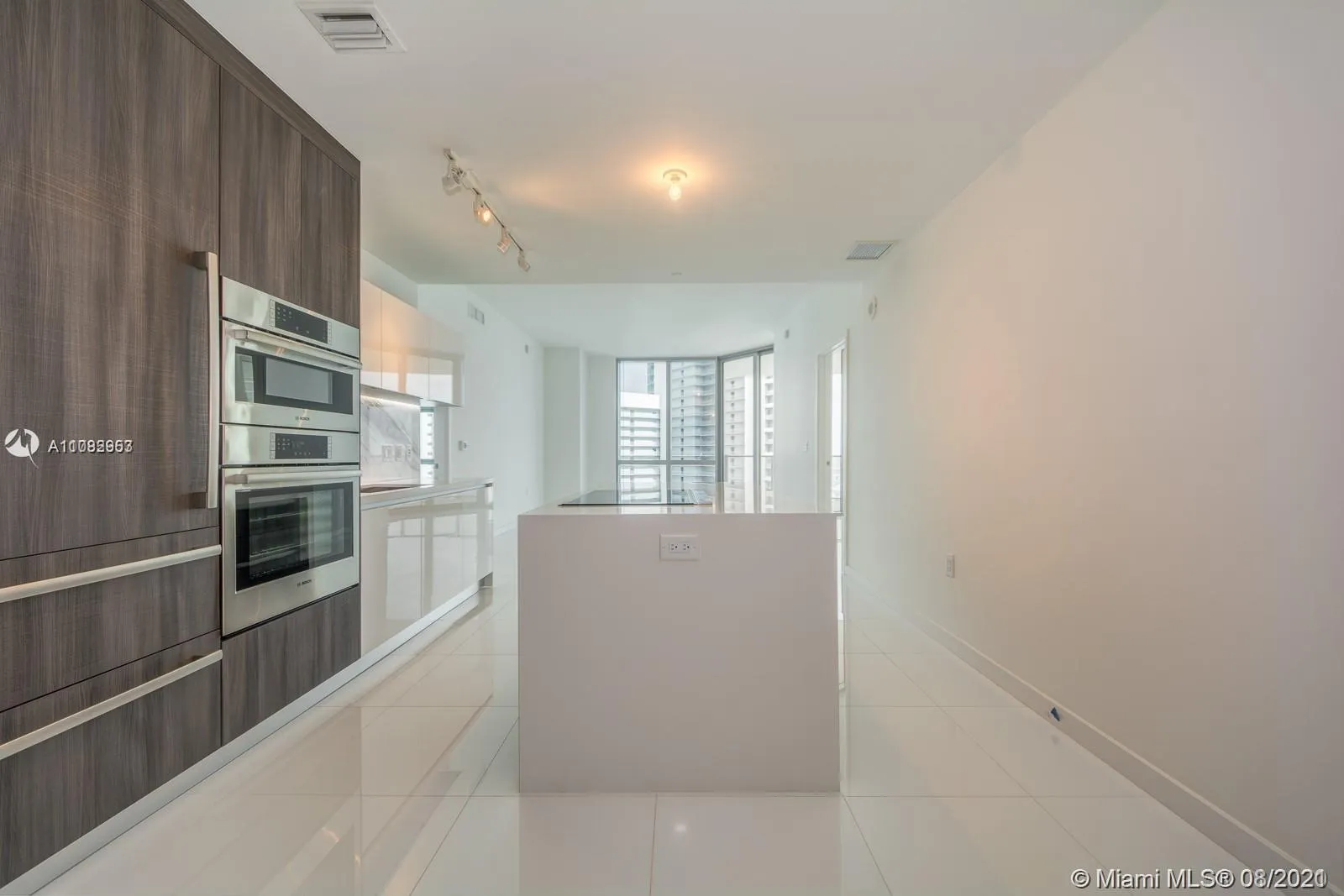 851 NE 1st Ave # 4207, Miami FL 33132