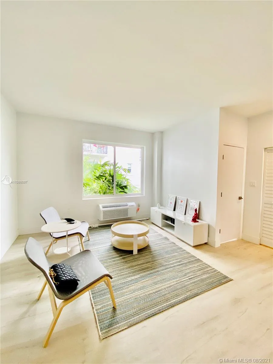 320 80th St # 7, Miami Beach FL 33141