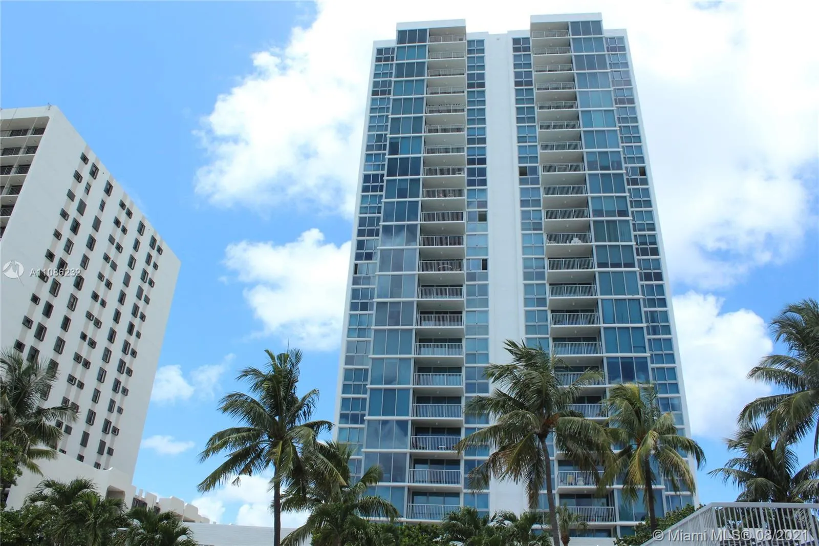 2 bedroom 1 bath for sale at 2655 Collins Ave # 504, Miami Beach FL 33140