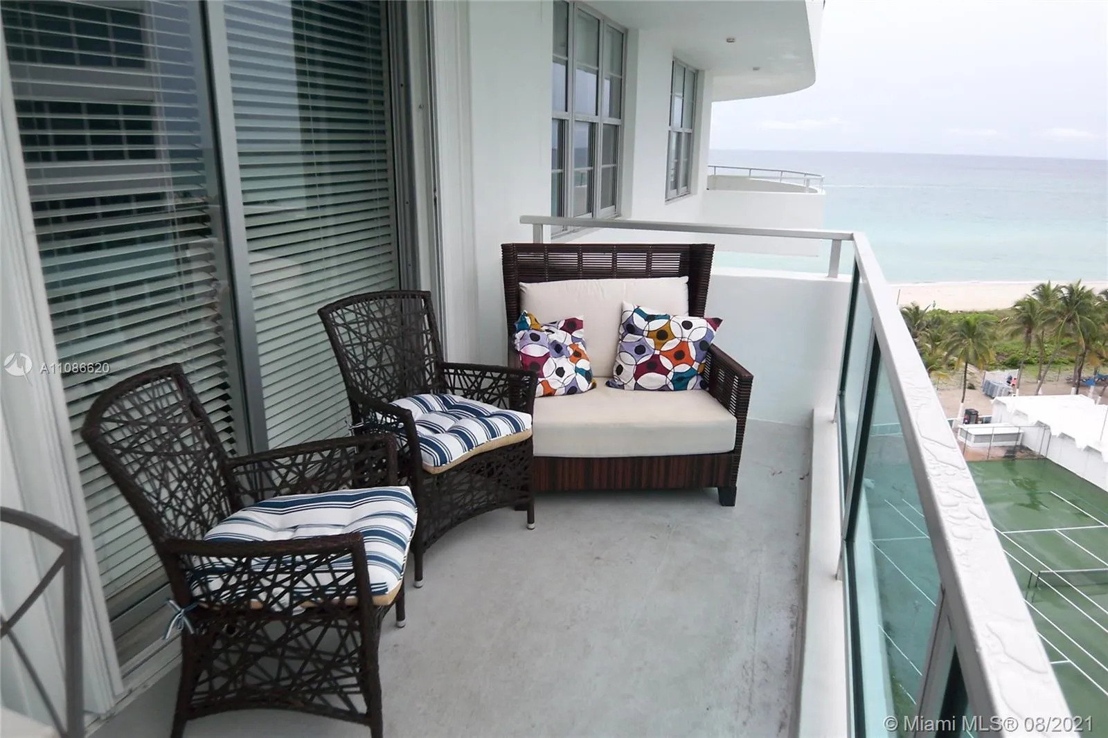 2 bedroom 2 bath for rent at 5151 COLLINS AV # 1030, Miami Beach FL 33140
