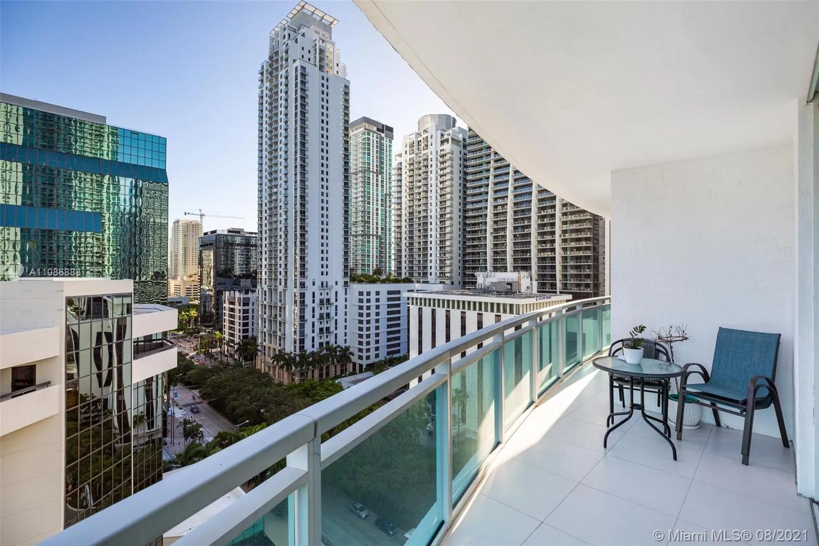 2 bedroom 2 bath for sale at 951 Brickell Ave # 1510, Miami FL 33131