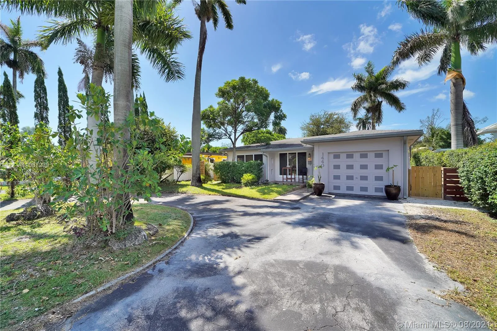 1440 Grant St, Hollywood FL 33020