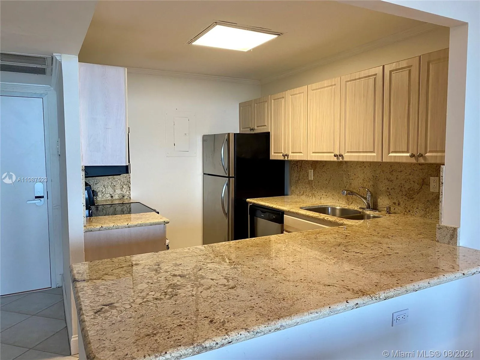 2301 Collins Ave # 842, Miami Beach FL 33139