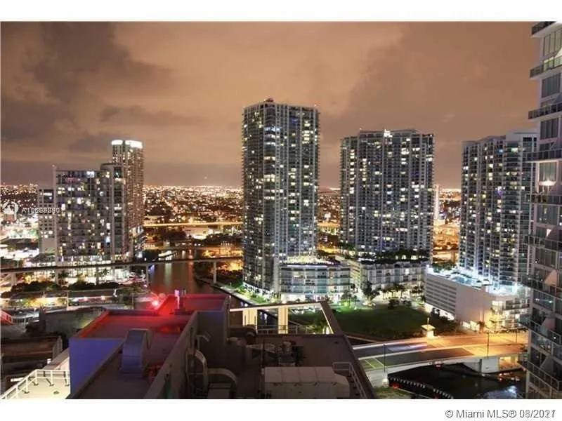 2 bedroom 2 bath for sale at 55 SE 6th St # 3201, Miami FL 33131