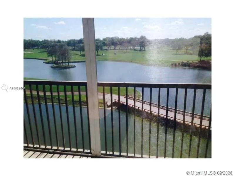 3100 W Rolling Hills Cir # 710, Davie FL 33328