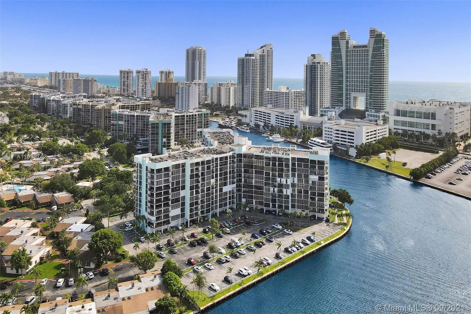 2 bedroom 2 bath for sale at 200 Leslie Dr # 524, Hallandale Beach FL 33009