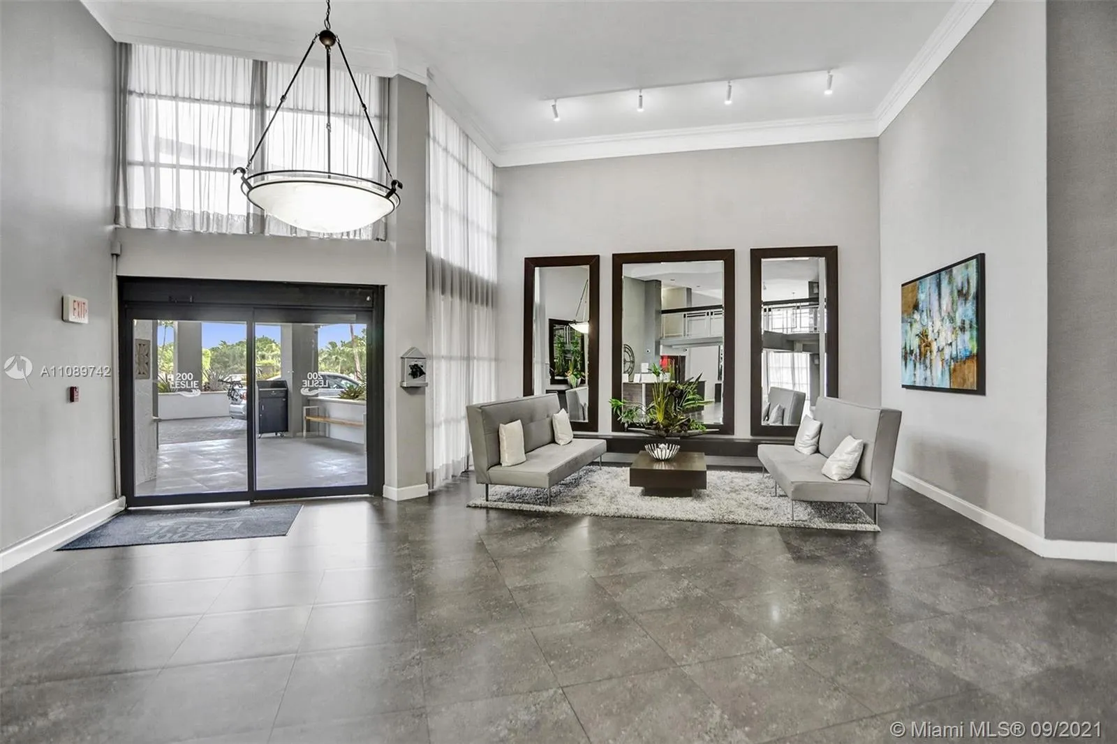 200 Leslie Dr # 524, Hallandale Beach FL 33009