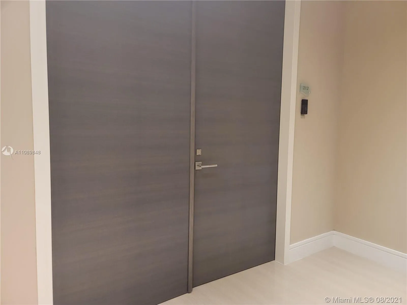 3300 NE 188th St # 212, Aventura FL 33180