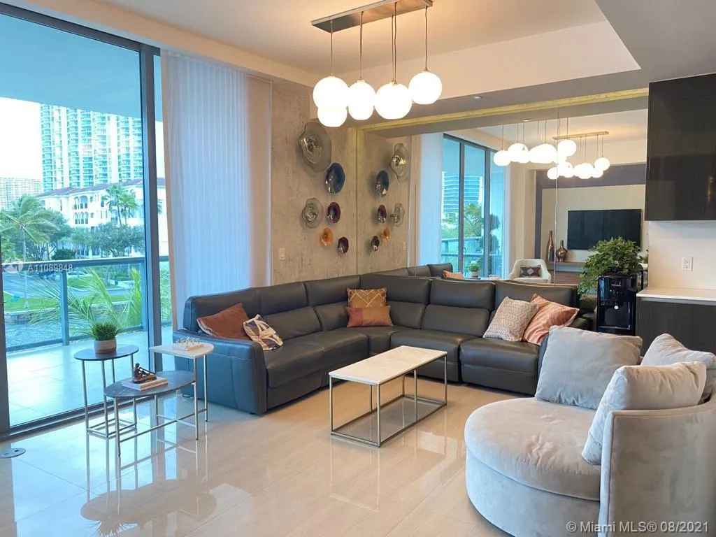3300 NE 188th St # 212, Aventura FL 33180