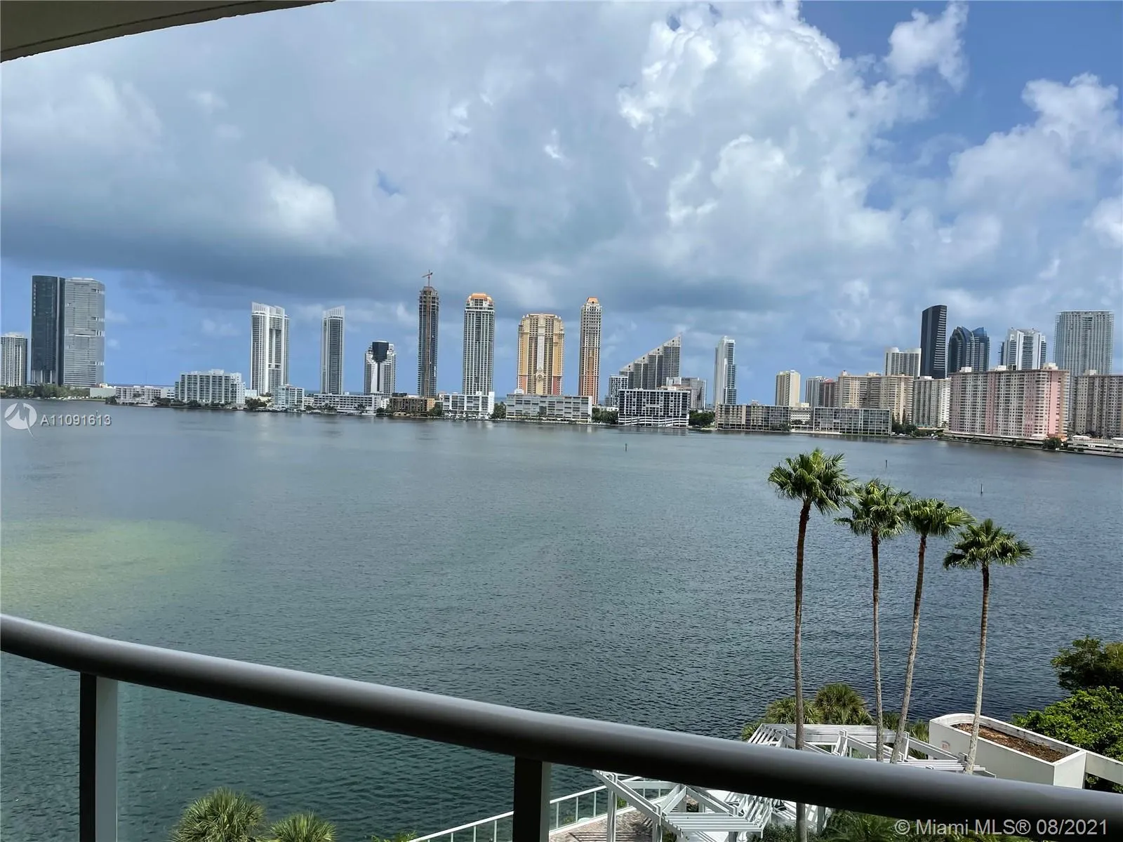4000 Island Blvd # 901, Aventura FL 33160
