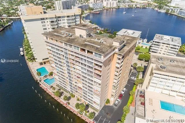 121 Golden Isles Dr # 803, Hallandale Beach FL 33009