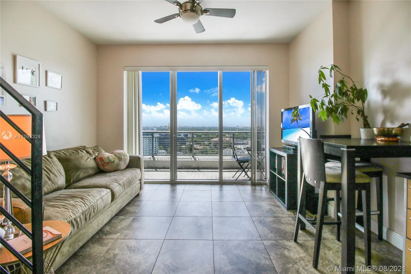 1 bedroom 1 bath for sale at 60 SW 13th St # 1405, Miami FL 33130