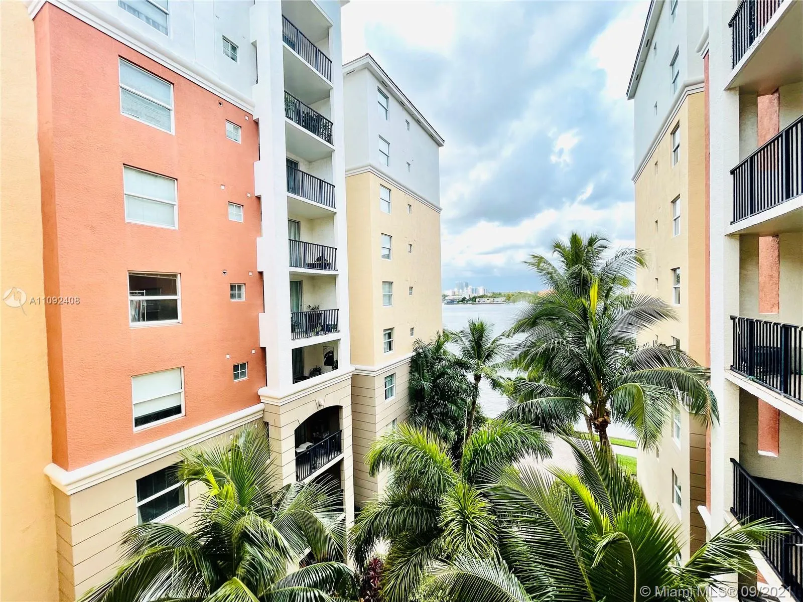 17100 N Bay Rd # 1509, Sunny Isles Beach FL 33160