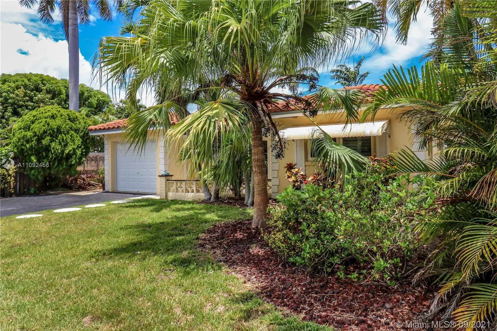 1341 Funston St, Hollywood FL 33019