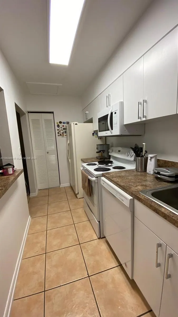 4110 NW 79th Ave # 2A, Doral FL 33166