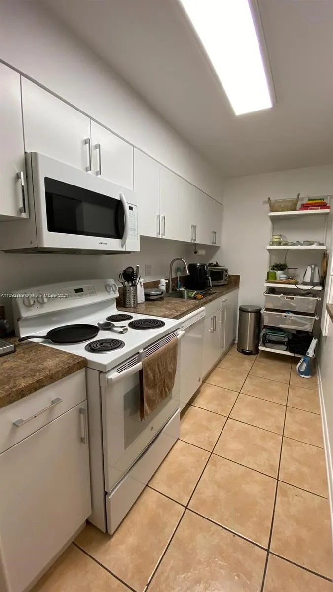 4110 NW 79th Ave # 2A, Doral FL 33166