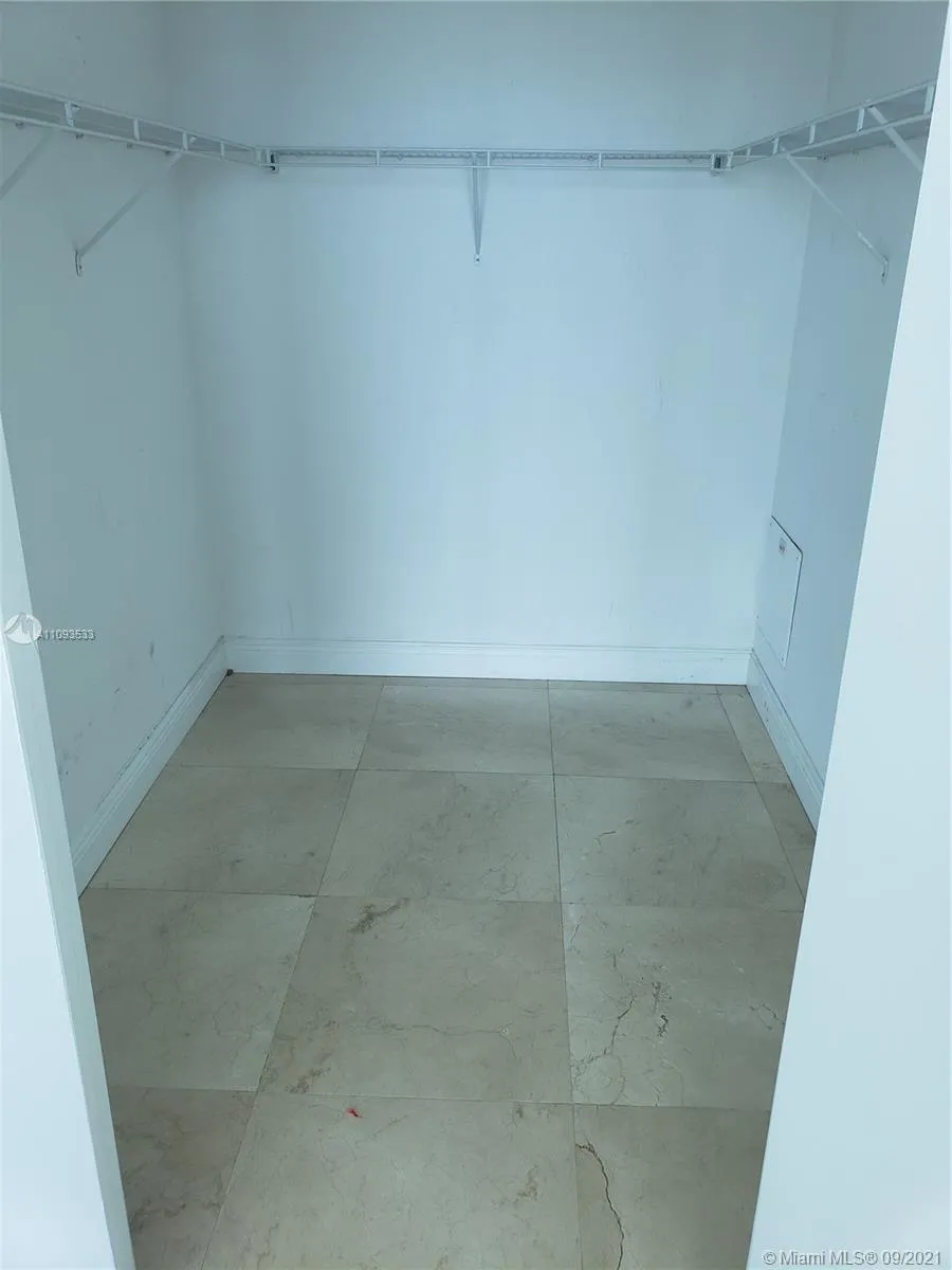 888 Biscayne Blvd # 3207, Miami FL 33132