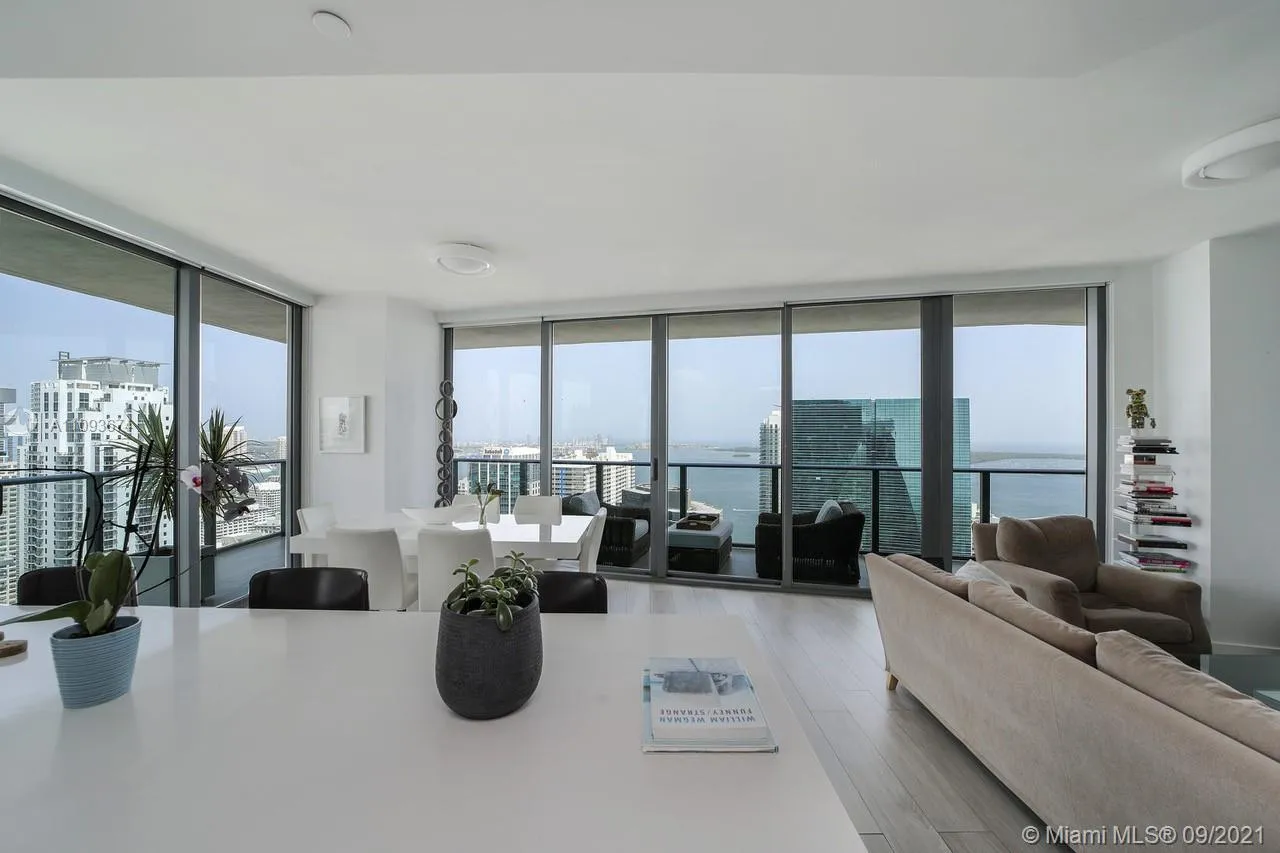 1300 S Miami Ave # 4201, Miami FL 33130