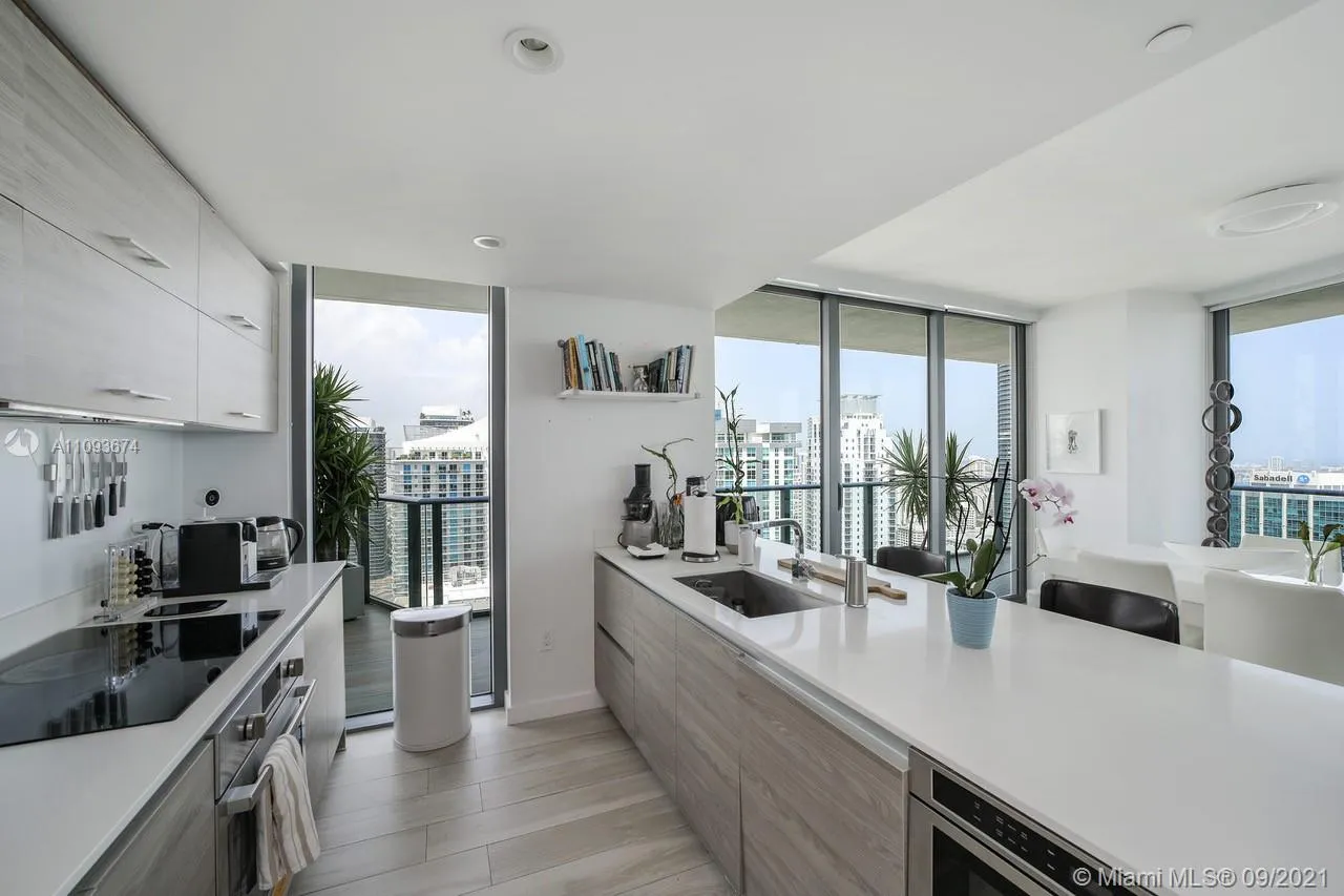 1300 S Miami Ave # 4201, Miami FL 33130