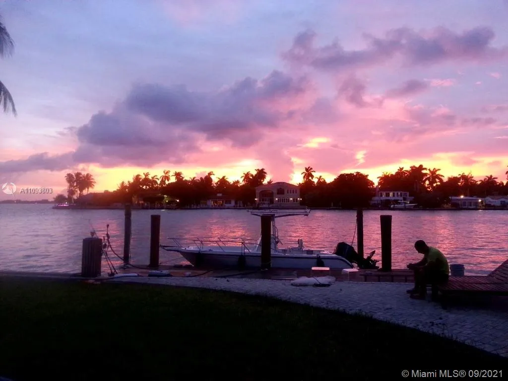 7508 W Treasure Dr, North Bay Village FL 33141